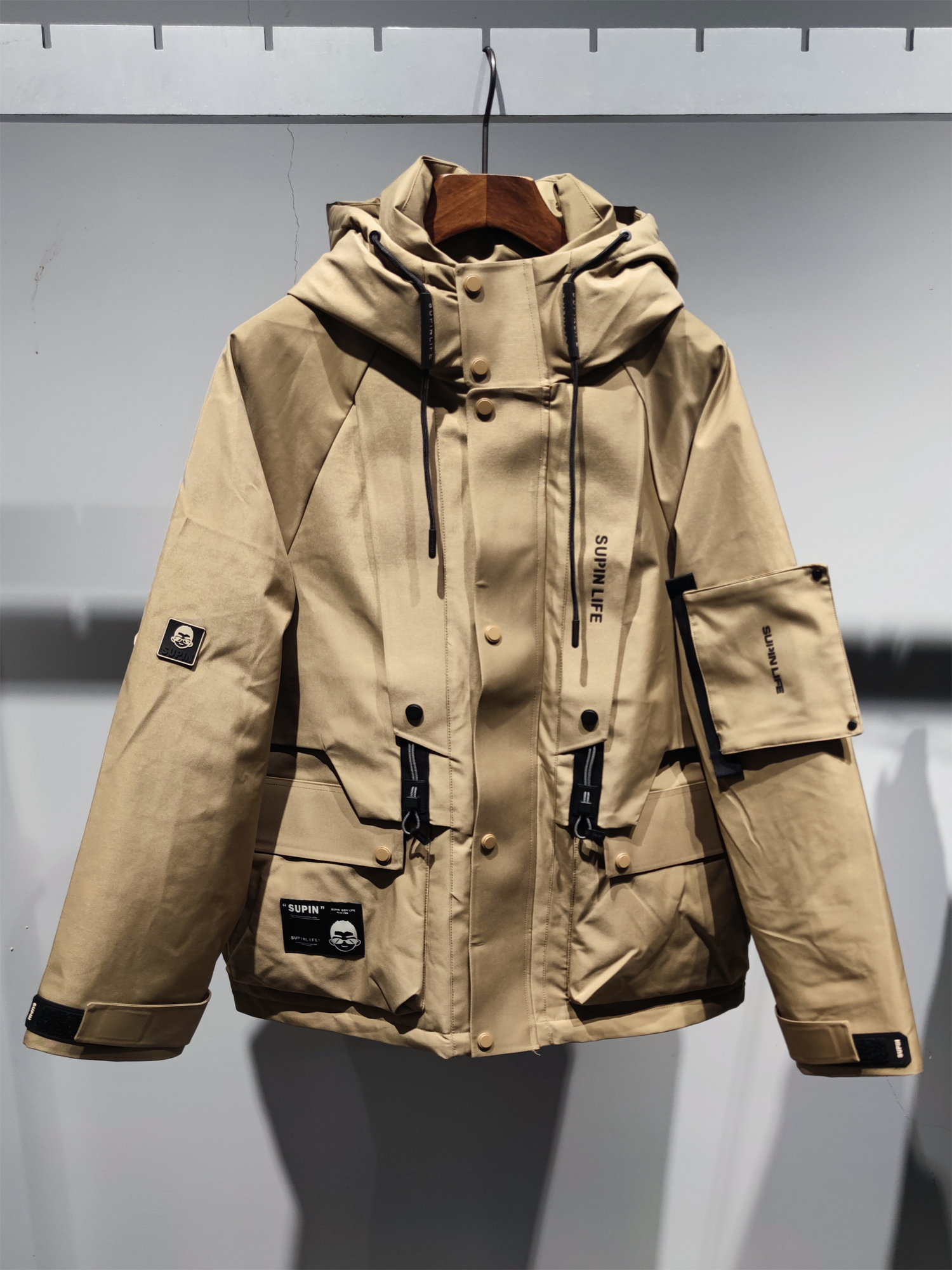 素拼青春流行连帽鹅绒