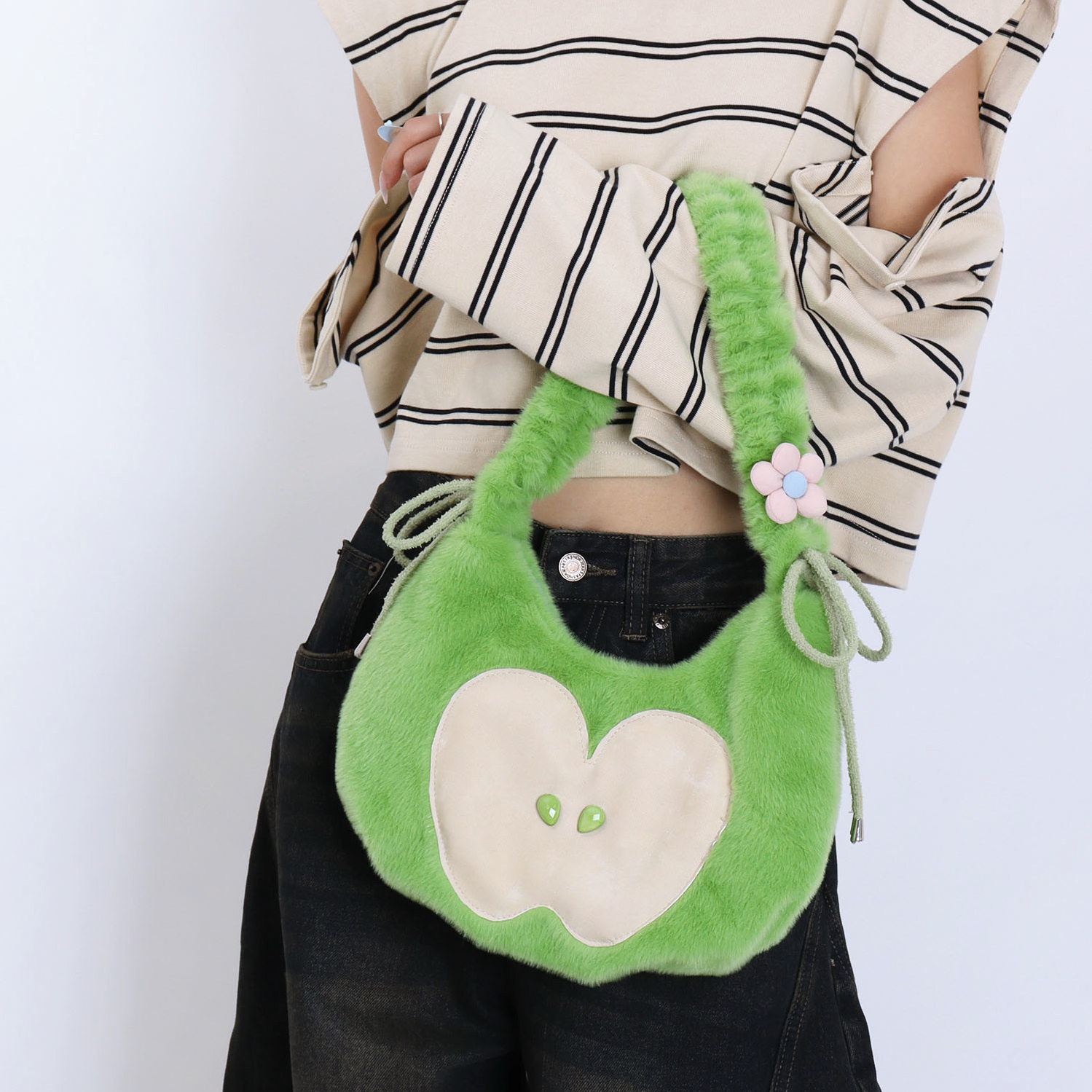 苏小塔青苹果心腋下包