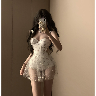 原创新款 连体吊带泳衣女辣妹性感纯欲露背钢托聚拢高级感小胸ins