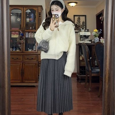 小香风白色连帽羊羔毛外套女2025短款毛绒大衣半身裙两件套