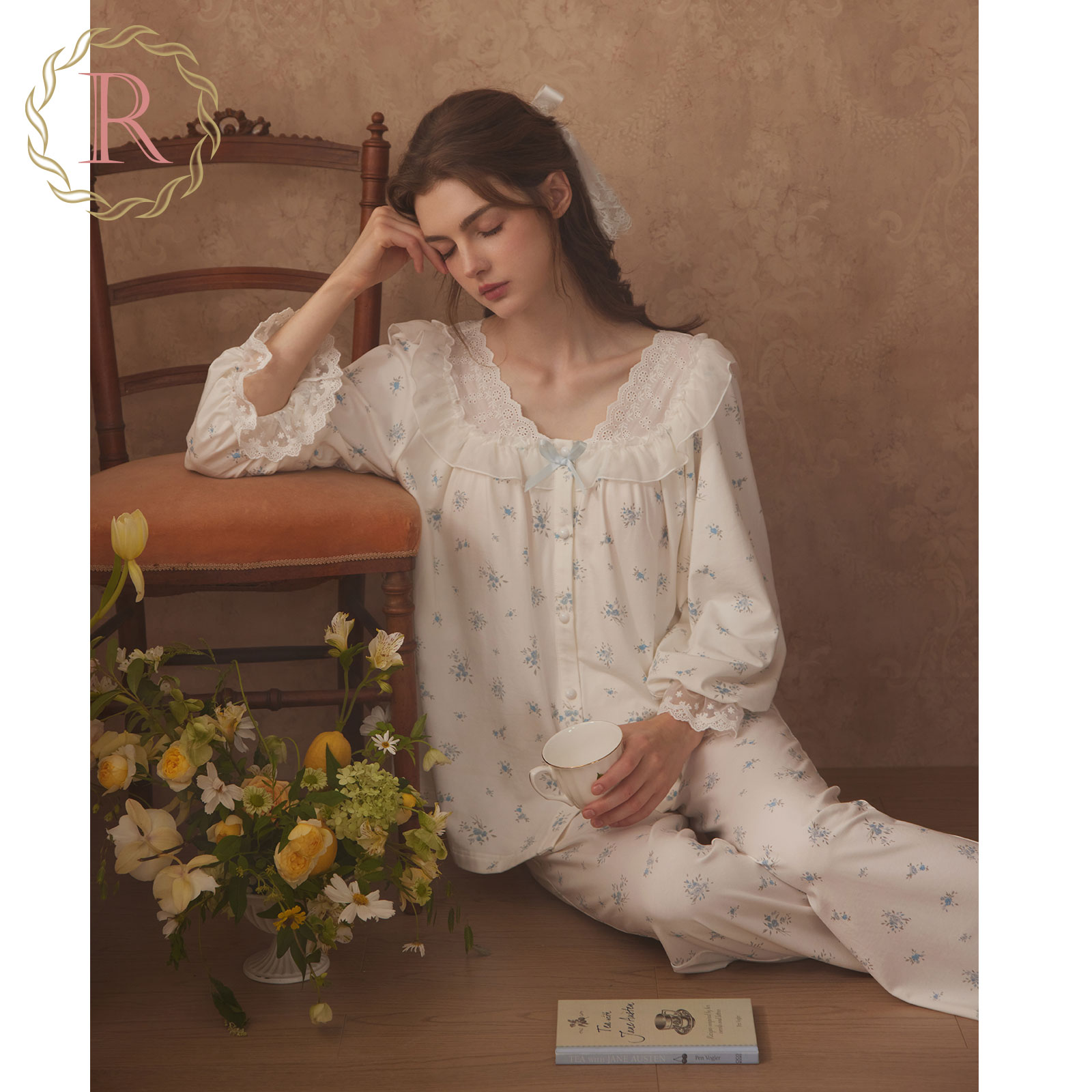 RoseTree古典甜美少女刺绣八分袖