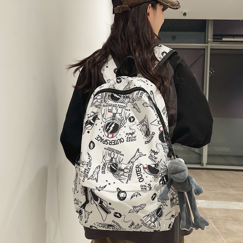 书包初中女生男生高颜值小众大容量书包女生高中生2025新款涂鸦潮