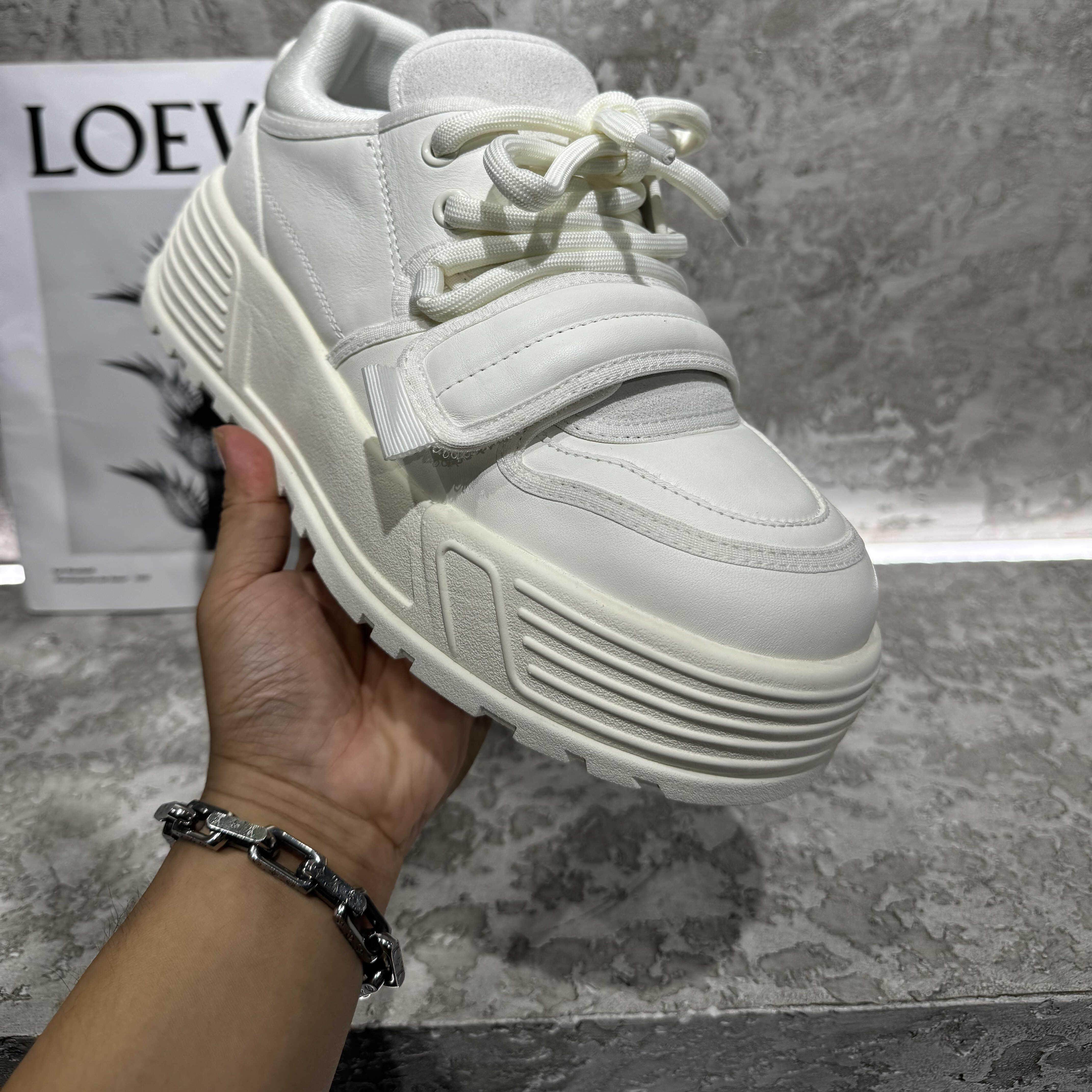 潮牌小众设计感休闲鞋男鞋2024秋季时尚厚底板鞋真皮魔术贴鞋子潮