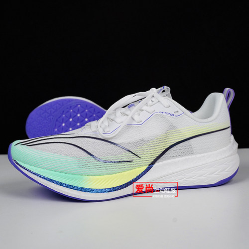 李宁女竞速跑鞋䨻轻弹科技