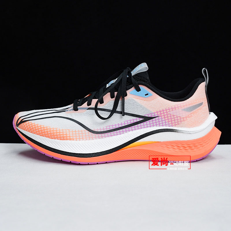 李宁男子跑鞋轻量高回弹