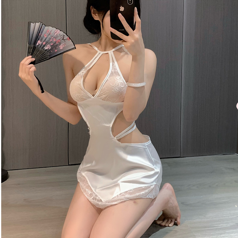 樊蕾内衣性感透明蕾丝花边诱惑肚兜内衣裤纯欲风古典复古睡衣套装