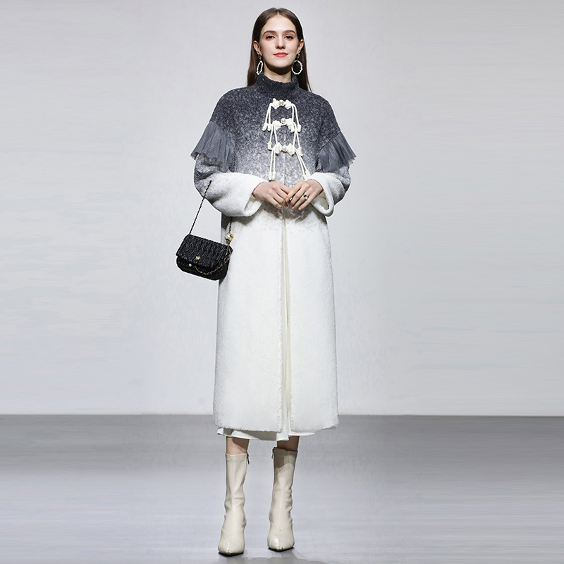立领珍珠盘扣皮草大衣达菲时尚