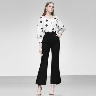 2025秋季新款法式复古一字翻领撞色波点衬衣+高腰修身喇叭裤套装