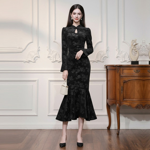 立领水滴镂空喇叭袖 新中式 收腰鱼尾印花连衣裙 新款 2025年冬季