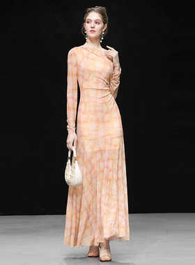 2026春季新款气质富家千金风印花晕染一字领荷叶边长裙连衣裙