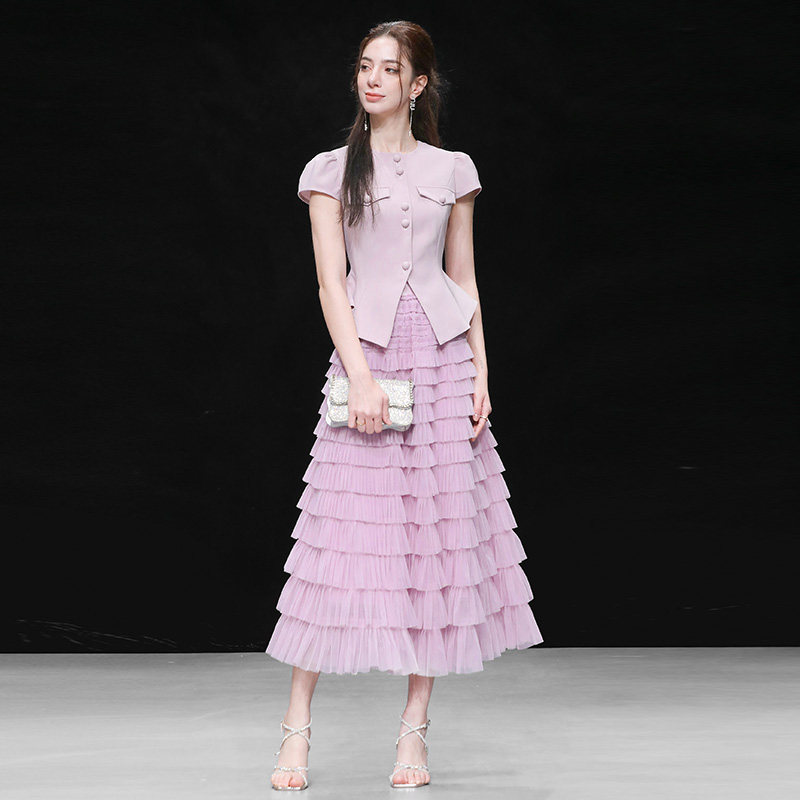 2026夏新款时尚气质小香风收腰上衣+高腰A字网纱蛋糕半裙套装