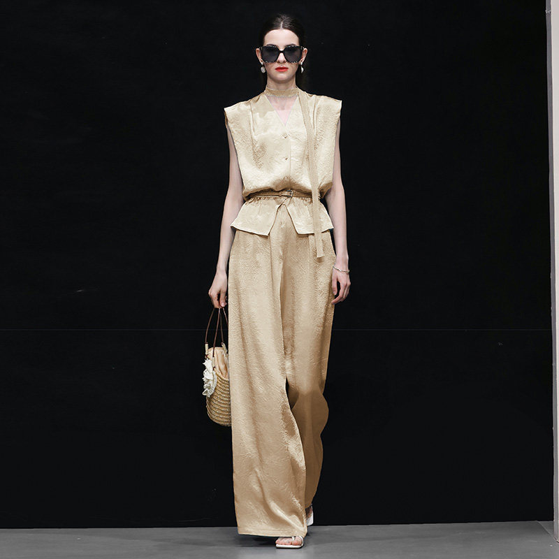 2026夏季新款轻奢优雅气质V领无袖收腰上衣+高腰阔腿裤醋酸皱套装