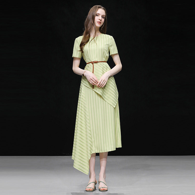2026夏季新款女装气质圆领不规则绿色条纹上衣高腰A字半裙套装