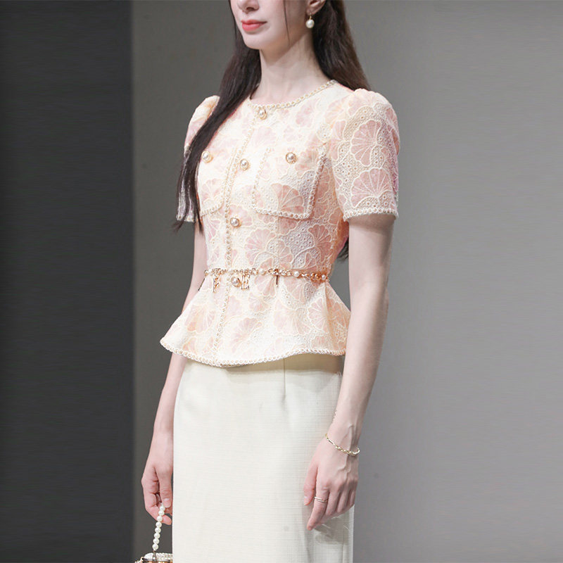 2026年夏季新款扇形蕾丝钩花上衣+高腰直筒半身裙套装