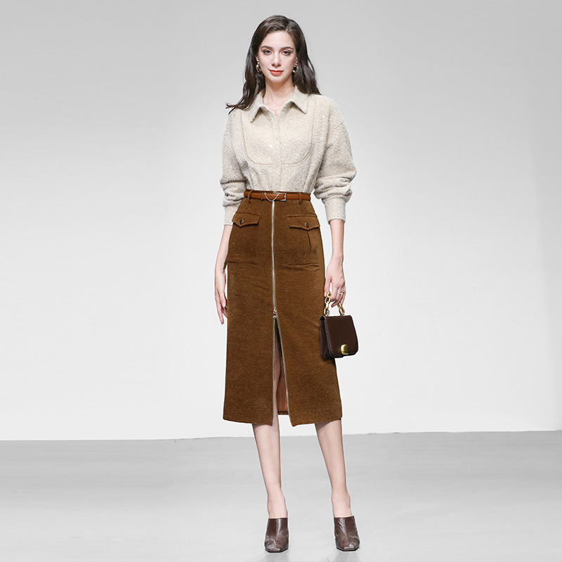 2025秋冬季气质高级感翻领珠片绣衬衣高腰直筒雪尼尔半裙套装