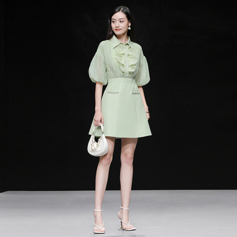 2026夏季新款时尚千金风扇子褶皱灯笼袖收腰假两件A字连衣裙女