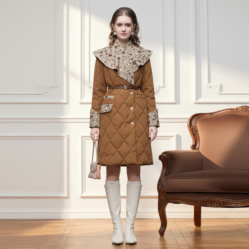 2025冬季新款个性亮片刺绣小香拼接荷叶边收腰不规则羽绒服外套