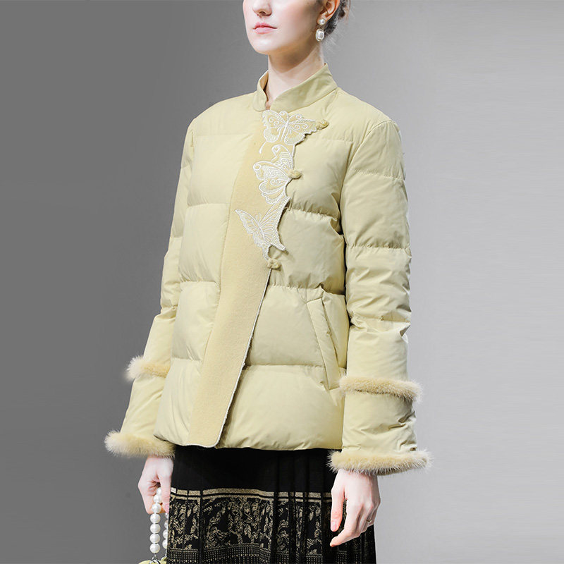 2025冬季新款时尚新中式国风盘扣蝴蝶绣花超好看小A摆羽绒服外套