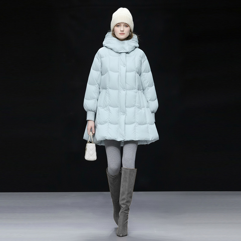 2025冬季新款时尚减龄云朵泡芙蓬蓬面包服宽松A字白鸭绒羽绒服女