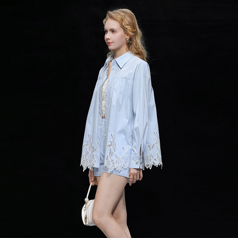 2026年夏季新款法式刺绣镂空条纹衬衣上衣+百搭短裤套装女装