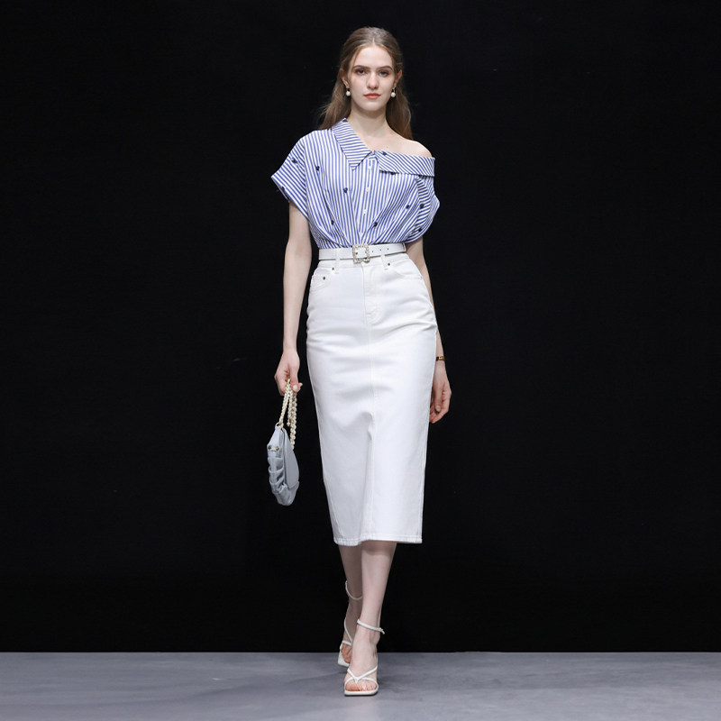 2026年夏季新款斜肩翻领绣花条纹拼接修身直筒假两件衬衣连衣裙