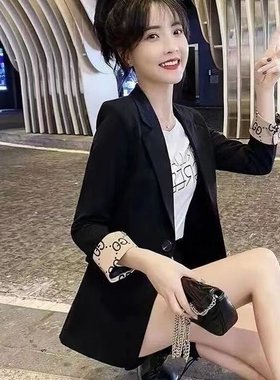 七分袖薄款小西装外套女
