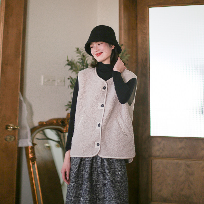 2026新款女士马夹冬季仿羊羔毛加厚马甲百搭宽松无袖背心文艺外套