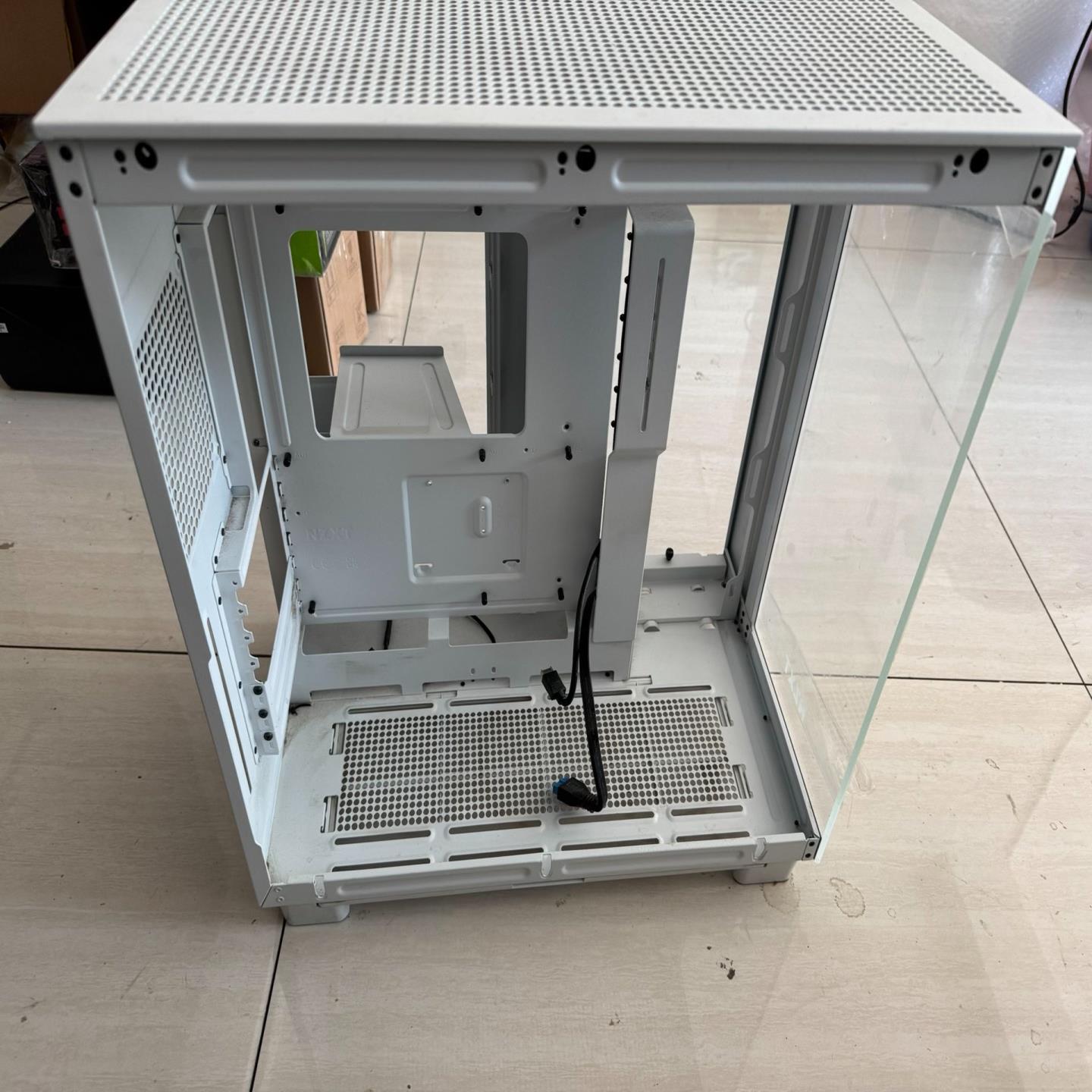 NZXT恩杰 H9 Flow 大侧透海景房机箱带包装【议价】