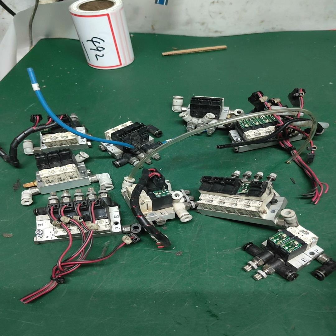 【议价】492SMC电磁阀vq110-5L  30个价