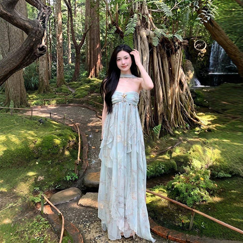 一颗甜桃《清酒仲夏间》夏季露背抹胸挂脖度假风碎花长款连衣裙女