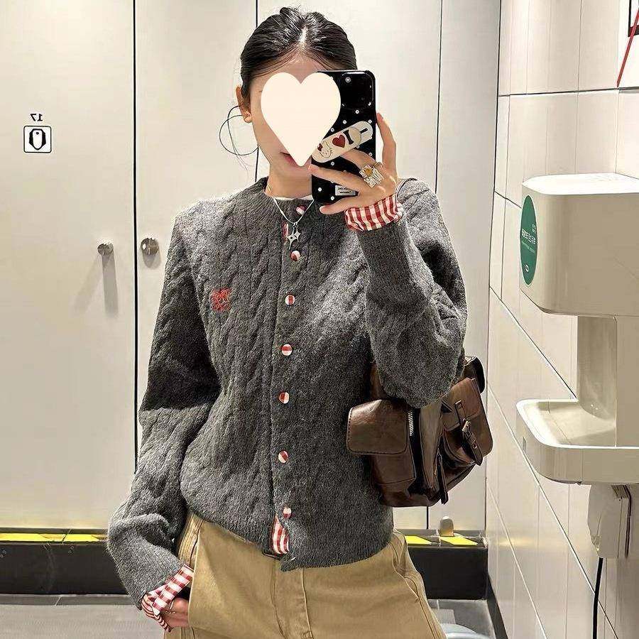 2025年美式新款复古假两件开衫毛衣女秋季格纹拼接针织短款外套,女装/女士精品,毛针织衫,淘宝优惠券,粉丝福利购,淘宝优惠卷