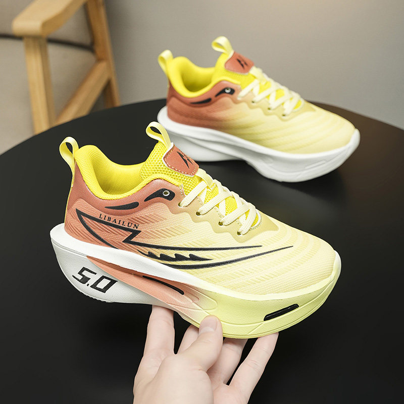 儿童跑鞋男童学生专用竞速运动鞋系带减震跑步鞋超轻防滑皮面防水