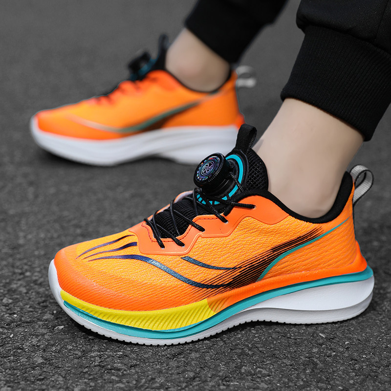 童鞋儿童跑步鞋男童2026春季新款专业跑鞋男孩运动鞋网面透气纽扣