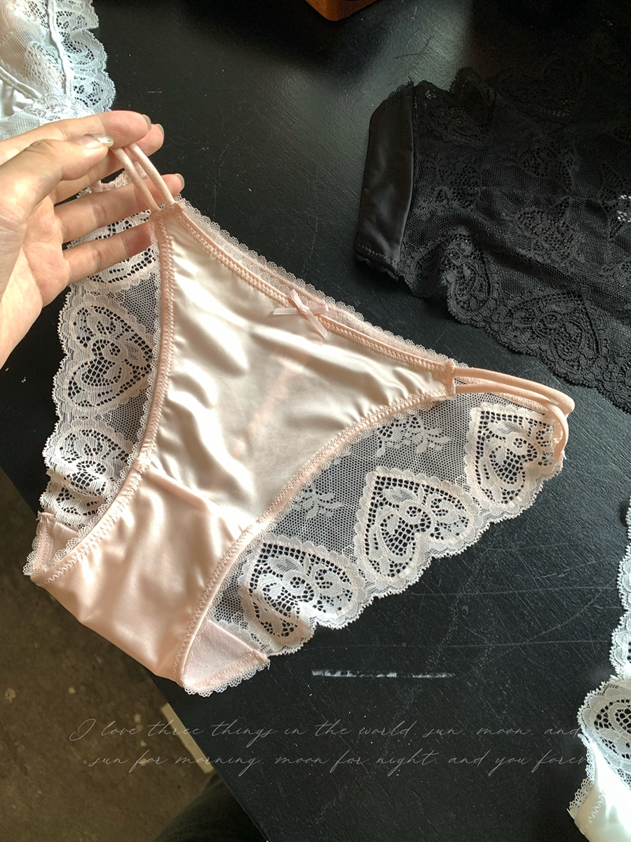 欧美风性感缎面蕾丝双根带内裤