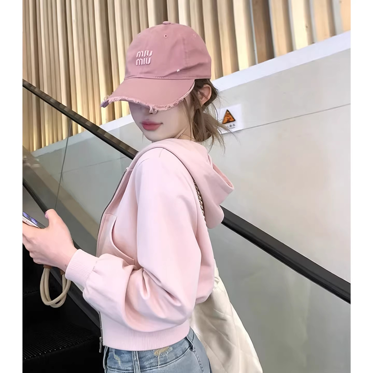 粉红色卫衣外套女春秋季小个子韩系穿搭修身短款正肩拉链开衫上衣