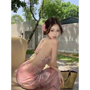 性感大露背沙滩裙女海边度假旅行穿搭网红印花深V吊带连衣裙蝴蝶
