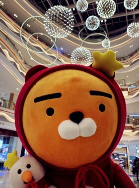 新款 圣诞狮子公仔 卡考系列ryan 大红披风狮子雪人玩偶 新年礼物