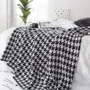 Phòng khách cotton Bắc Âu giải trí chăn màu xám houndstooth sofa chăn đan chăn mô hình phòng mềm tải chăn chăn - Ném / Chăn chăn muji lông cừu