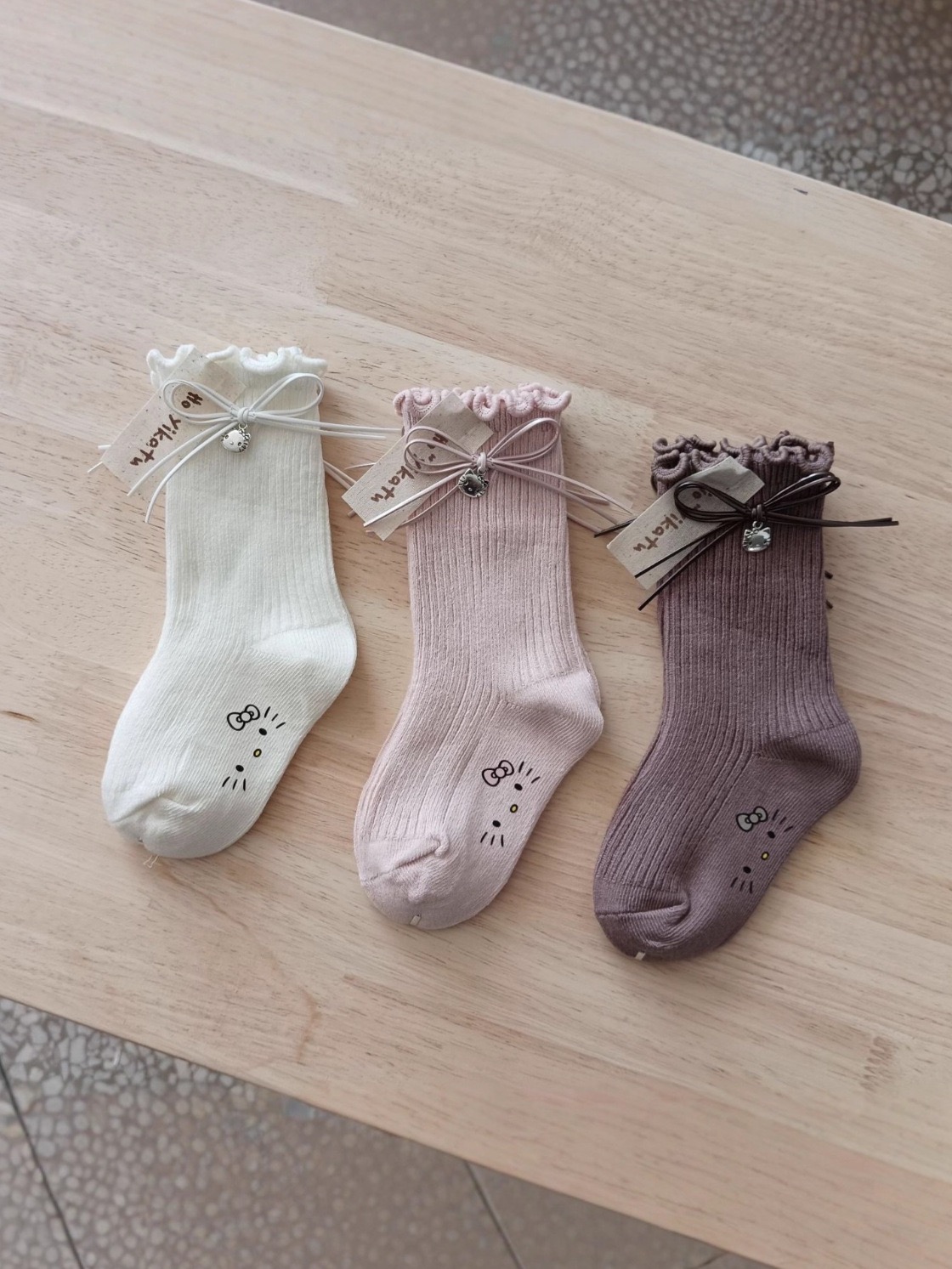 儿童袜子伊卡兔童袜2025秋冬新款韩系爆款小蝴蝶结KT猫吊坠8129-2