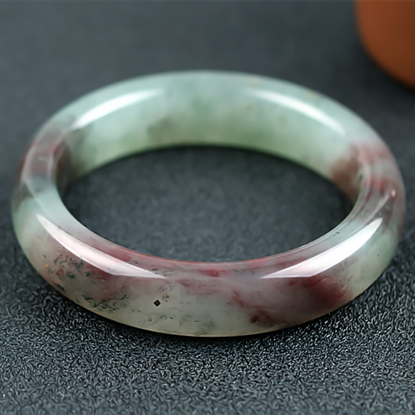 桂林鸡血玉手镯冰种三彩红色贵妃料56圈口正品天然广西玉石镯子女