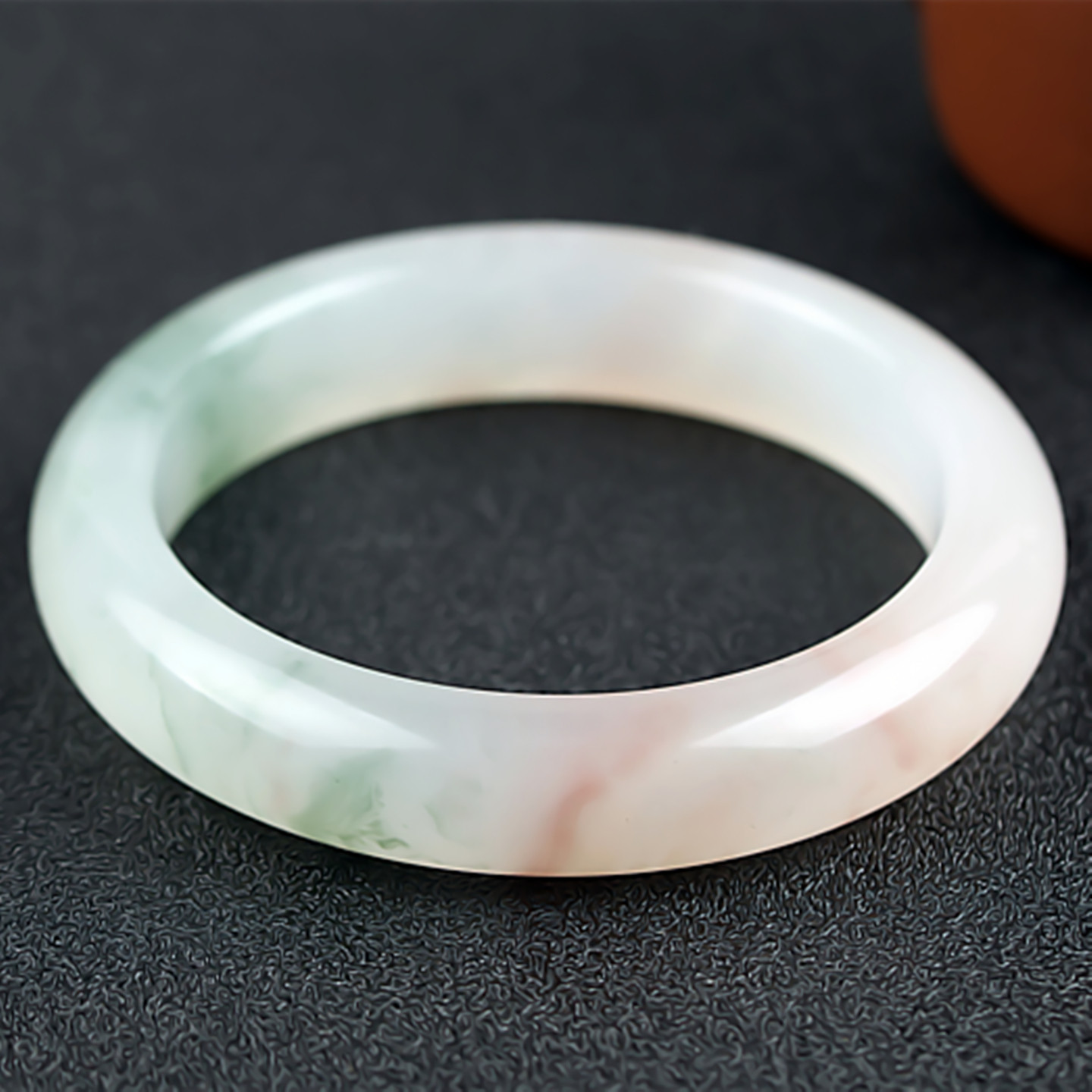 收藏级 桂林鸡血玉手镯冰种三彩粉色贵妃料56圈口正品玉石镯子女