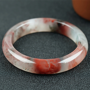 毕业级 桂林鸡血玉手镯冰种三彩贵妃料55圈口正品天然玉石镯子女