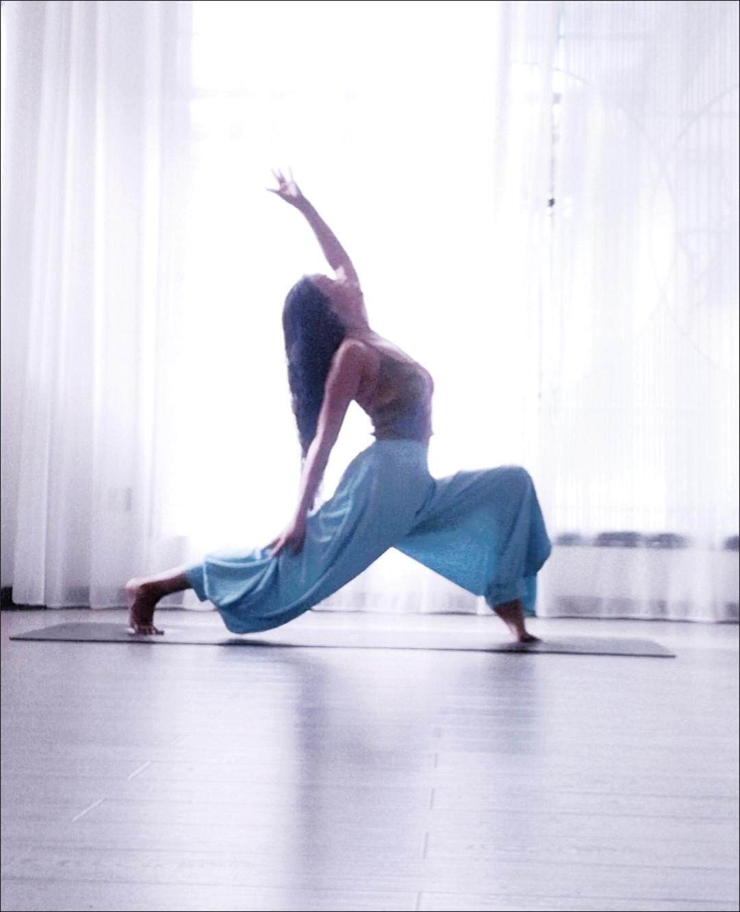 요가 바지 여성의 느슨한 속건 댄스 바지 새로운 여름 하이 웨이스트 얇은 댄스 바지 스퀘어 댄스 스포츠 캐주얼 바지