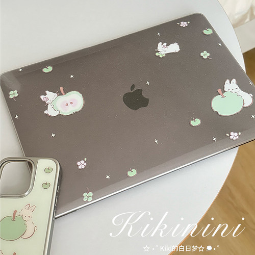 Kiki的白日梦/夏日青苹果兔子兔子满天星亚克力MacBookproair保护壳保护套轻薄防磕碰pc材质M3M4新款防摔透气