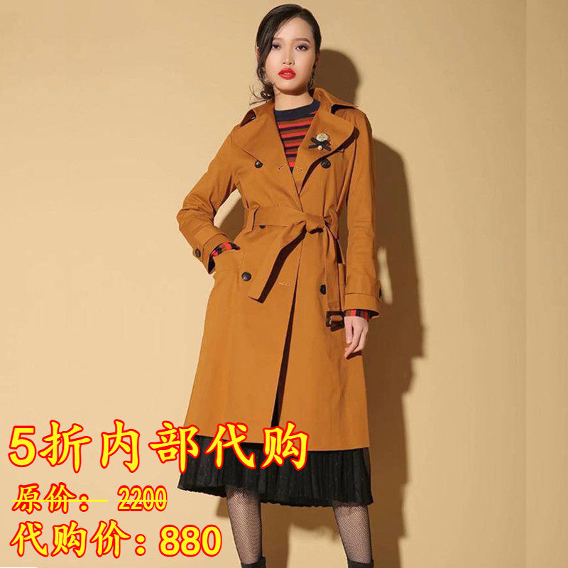 哥弟2021新款风衣,哥弟2021春款风衣,哥弟连衣裙2020新款_大山谷图库
