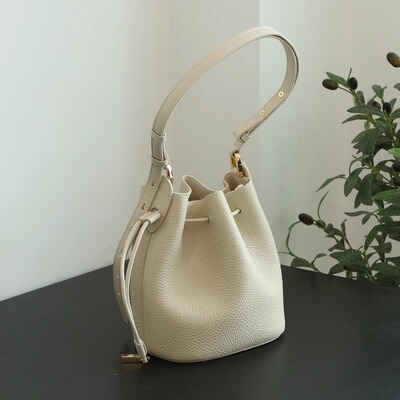 【PIGMISS】包包女新款头层牛皮水桶包高级感斜挎包小众设计女包