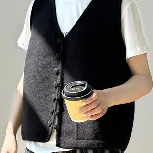 ManMans黑色包扣v领针织马甲女春季2025新款复古外搭叠穿毛衣背心