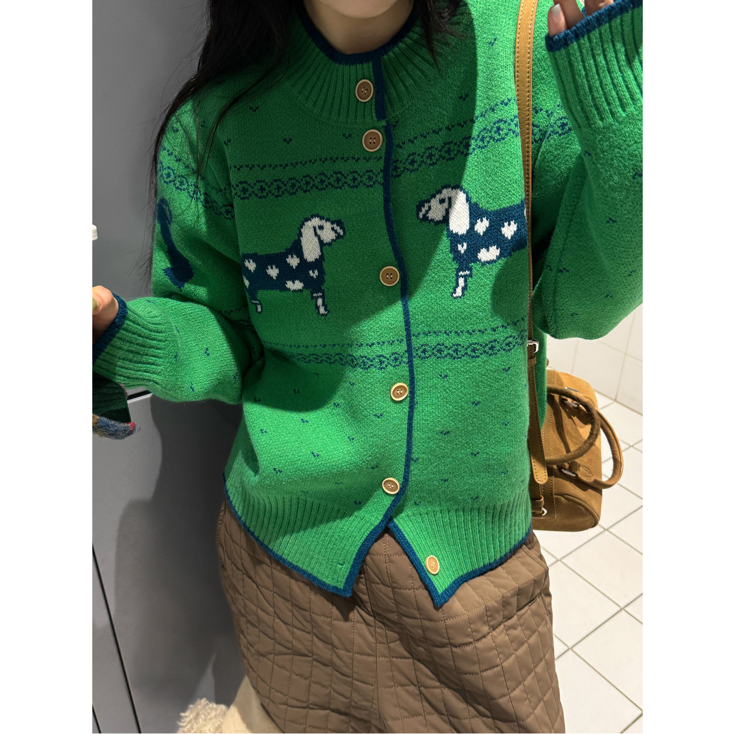 绿色腊肠狗提花毛衣开衫