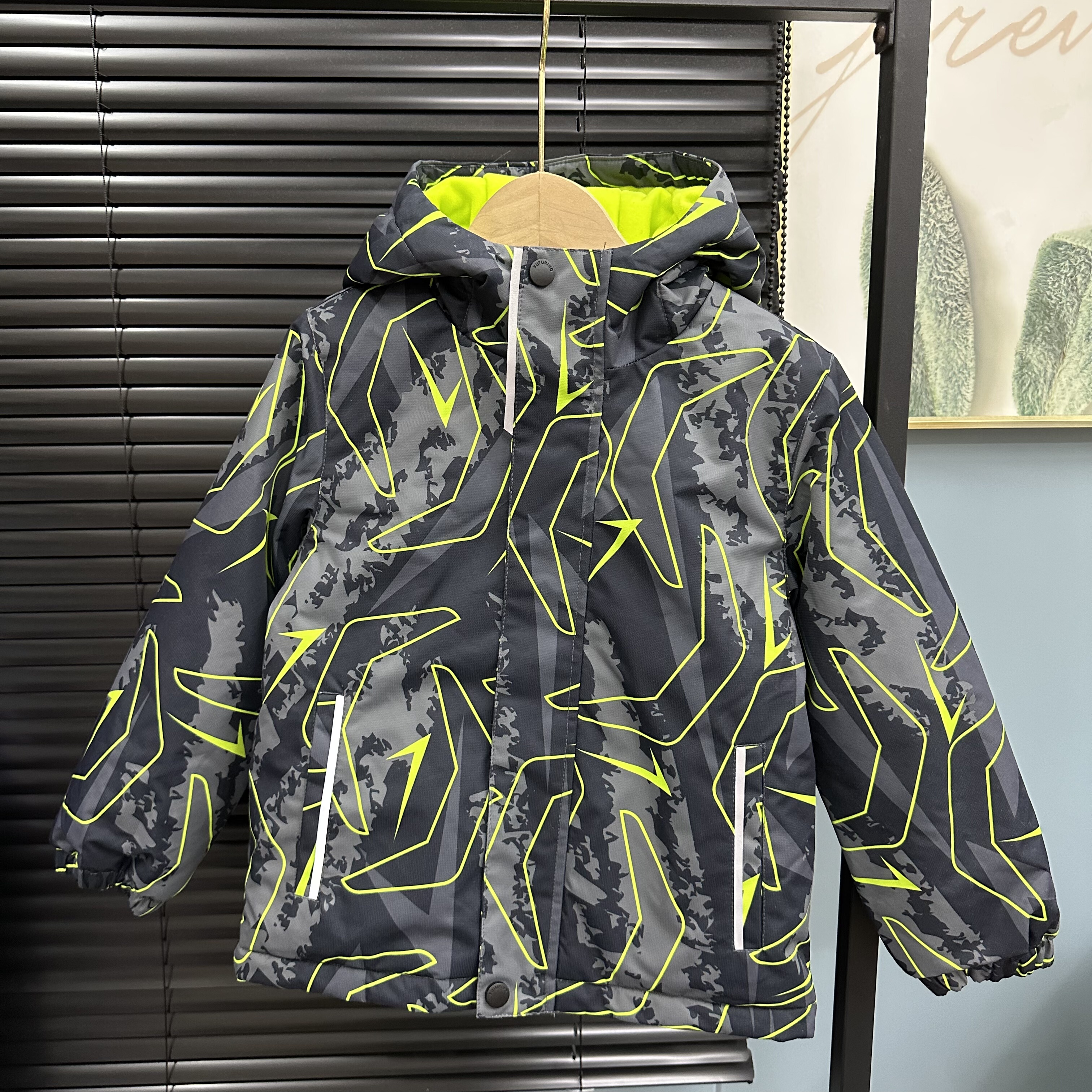 欧美男童春秋连帽冲锋衣外套中大童防水防风百搭厚实保暖耐穿时尚