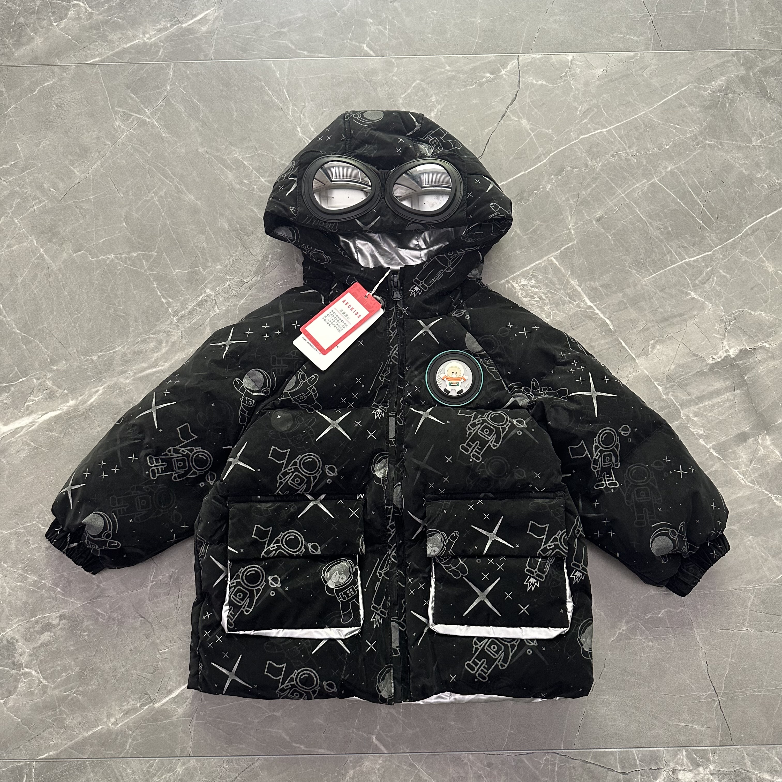 国内单婴幼儿男童羽绒服眼镜造型设计帅气百搭时尚外套连帽满印潮